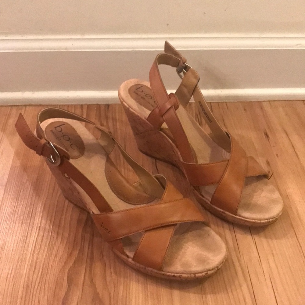 Womens Wedges. Size 11. Tan/brown